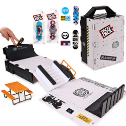 Tech Deck Skládací sada Skate Park Ramp Fingerboard + deska od The Berrics