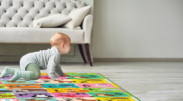 Humbi pěnová oboustranná vzdělávací podložka Šachovnice kontrastní obrázky Polská abeceda 180 x 120 x 1 cm