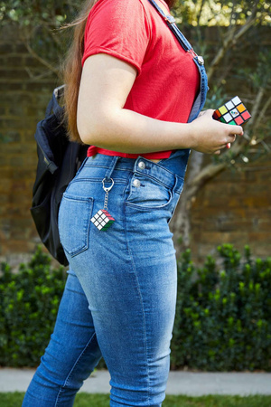 Originální Rubikova kostka Rubik's Classic (kostka + klíčenka)