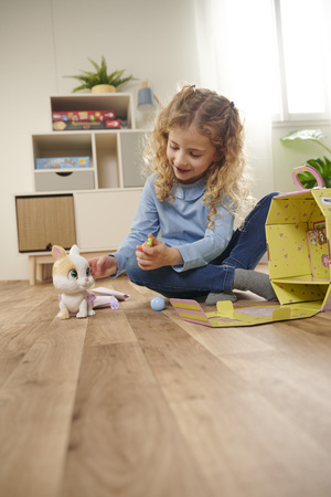 Interaktivní králíček Pamper Petz z plenkového gangu čůrá + příslušenství