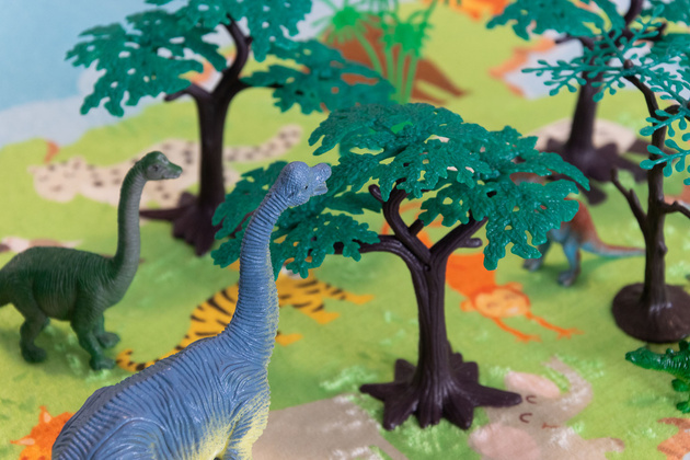 Divoká sada figurek dinosaurů v kontejneru 40 kusů