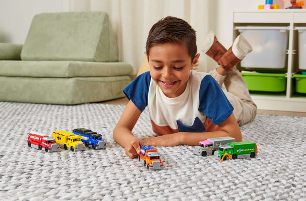 Paw Patrol Rubble Kovový mini náklaďák Big Truck Pups True Metal Vozidlo žlutá barva