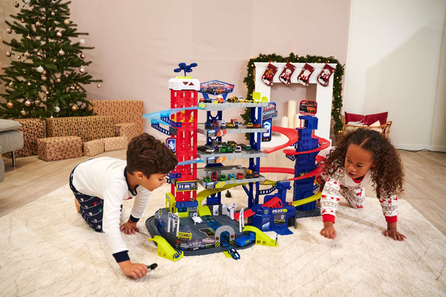 Duży Zestaw Wielki Wielofunkcyjny Garaż Super Centrum Pościgu + 4 kolorowe auta radiowóz i niebieski pociąg Światło Dźwięk