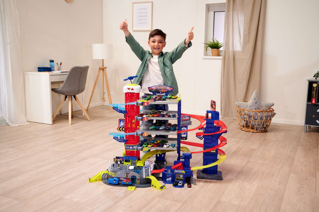 Duży Zestaw Wielki Wielofunkcyjny Garaż Super Centrum Pościgu + 4 kolorowe auta radiowóz i niebieski pociąg Światło Dźwięk