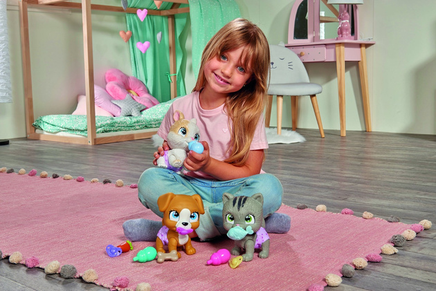 Pamper Petz figurka Interaktivní kočka z plenkového gangu 20 cm + příslušenství