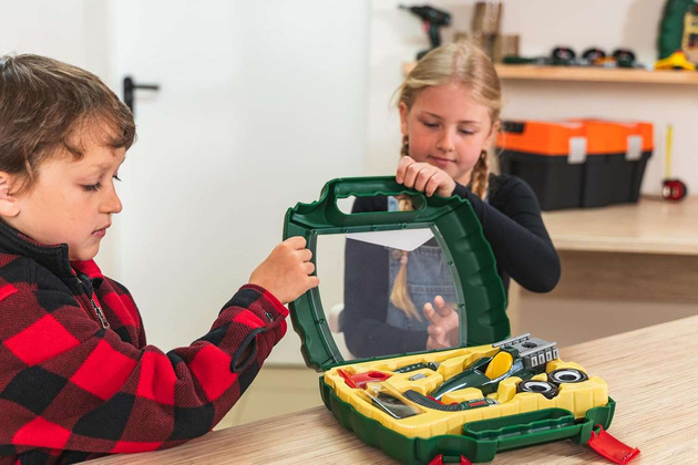 Kufřík s autíčkem a šroubovákem Bosch pro děti Klein