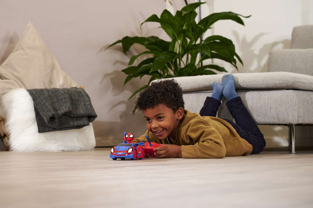 Dálkově ovládané RC vozidlo Spidey a přátelé