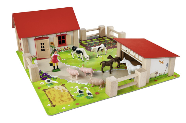 Dřevěný statek + figurky zvířat 23 kusů