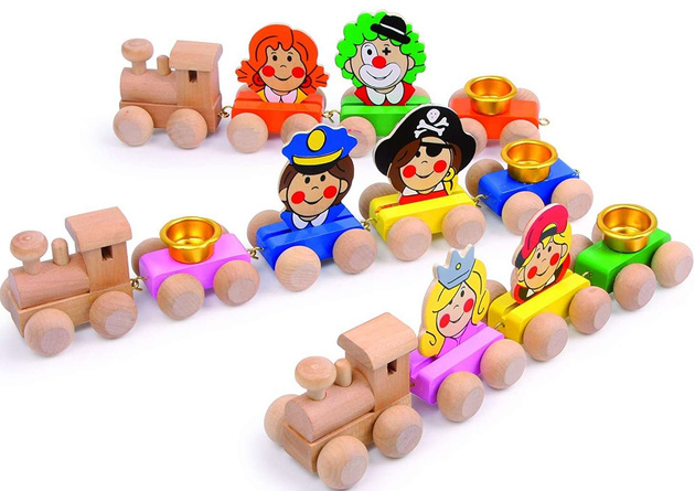 Narozeninový vlak s malými nohami 