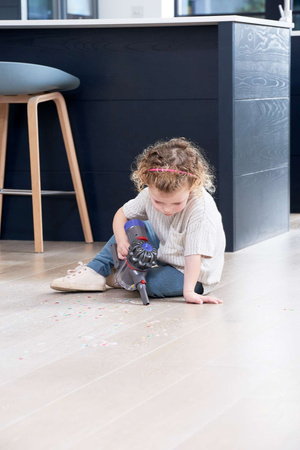 Dětský akumulátorový vertikutátor Dyson se zvukem Casdon