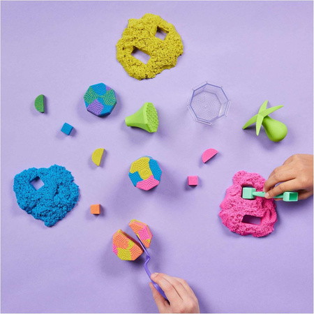 Sada kinetického písku Kinetic Sand Squish n' Create + příslušenství