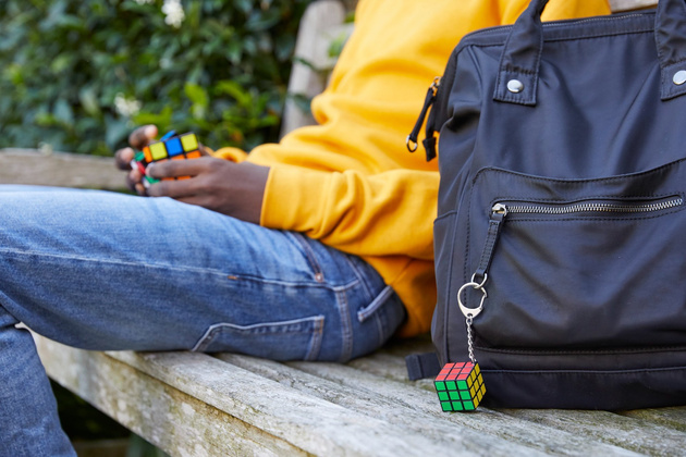 Originální Rubikova kostka Rubik's Classic (kostka + klíčenka)