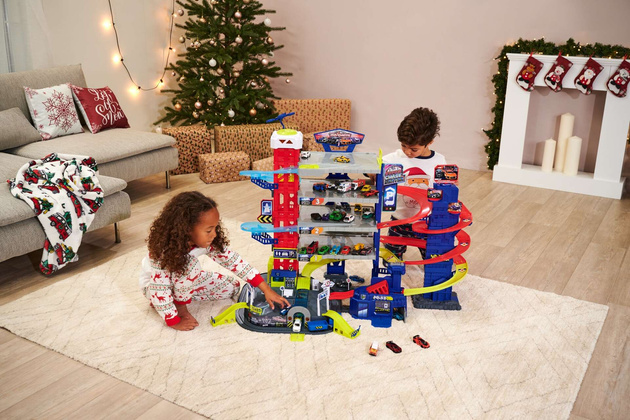 Duży Zestaw Wielki Wielofunkcyjny Garaż Super Centrum Pościgu + 4 kolorowe auta radiowóz i niebieski pociąg Światło Dźwięk