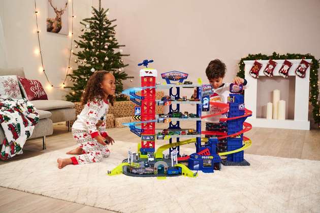 Duży Zestaw Wielki Wielofunkcyjny Garaż Super Centrum Pościgu + 4 kolorowe auta radiowóz i niebieski pociąg Światło Dźwięk
