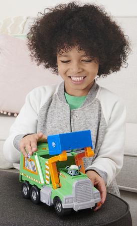 Figurka Psi Patrol Rocky a velké recyklační popelářské auto + příslušenství