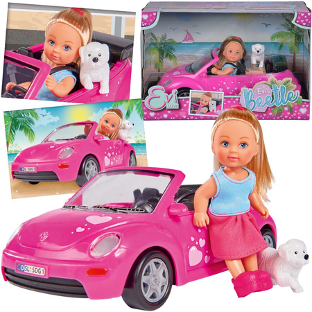 Evi Panenka lásky v kabrioletu New Beetle s pejskem