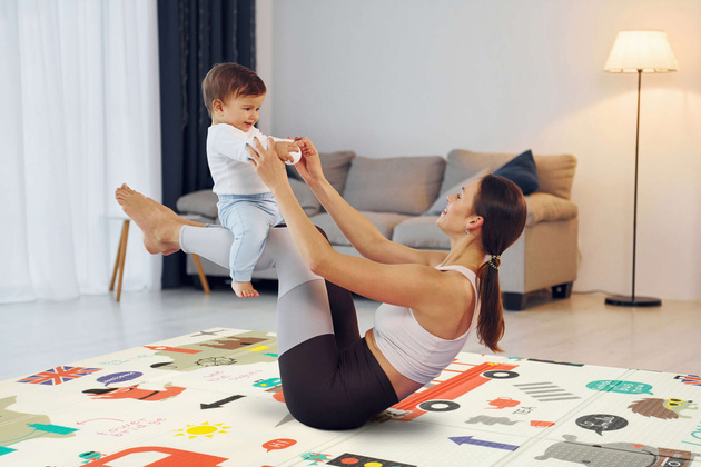 Humbi Oboustranná skládací vzdělávací podložka z XPE pěny 120x180x1cm Londýn, autobus, ulice, Miasto