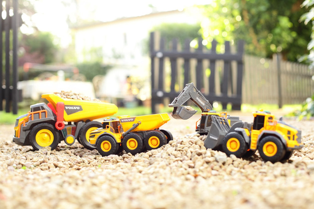 Dickie 372-5004 Volvo Construction sklápěč světlo a zvuk