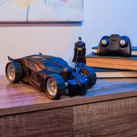 Batman RC auto Batmobile na dálkové ovládání a figurka DC Comics