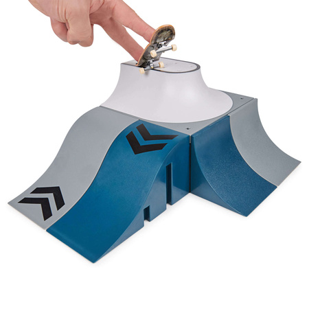 Tech Deck Fingerboard Speedway Hop Ramp + sada skateboardů