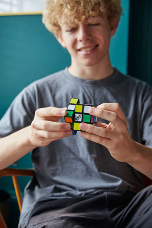 3W1 set Originální klasický hlavolam Rubikova kostka Mini kostka na klíče Rubik's (2 kostky + kroužek na klíče)