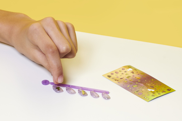 Cool Maker Go Glam Nail Překvapení sada na nehty tipy na nehty + příslušenství lak