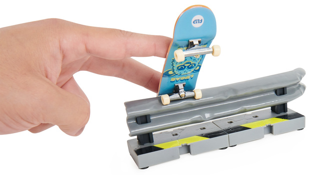 Tech Deck flip VS Series fingerboard set 2 skateboardů a brusky