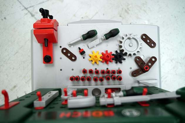 Velká dílna Bosch s dětským nářadím 77 položek Klein 8574