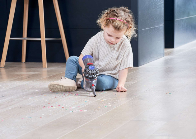 Dětský akumulátorový vertikutátor Dyson se zvukem Casdon