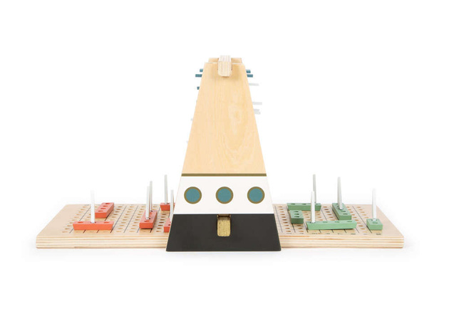 Dřevěné lodě strategická hra pro děti