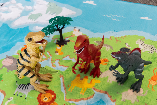 Sada figurek dinosaurů se světly a zvuky 3 ks